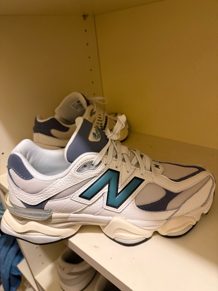 New Balance 9060